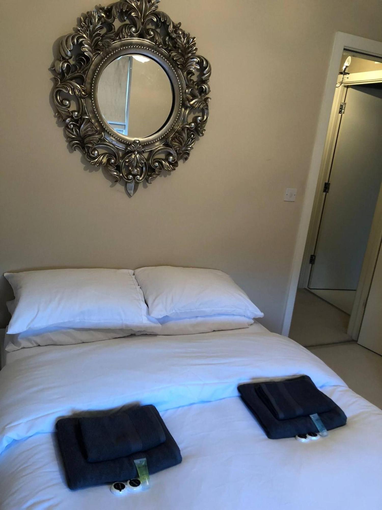 In Guest - Cozy Guest With Shared Facilities Sheffield