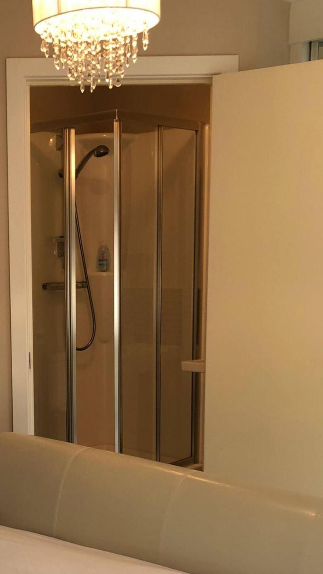 Guest house In Guest - Cozy Guest With Shared Facilities