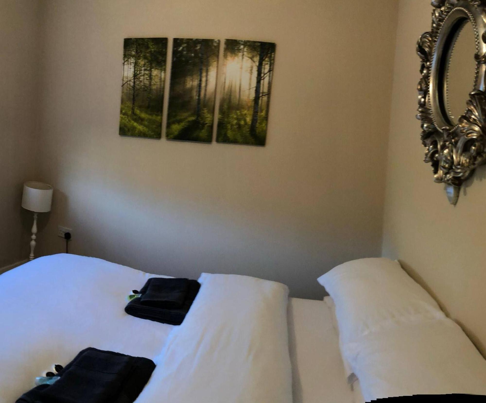 In Guest - Cozy Guest With Shared Facilities Guest house